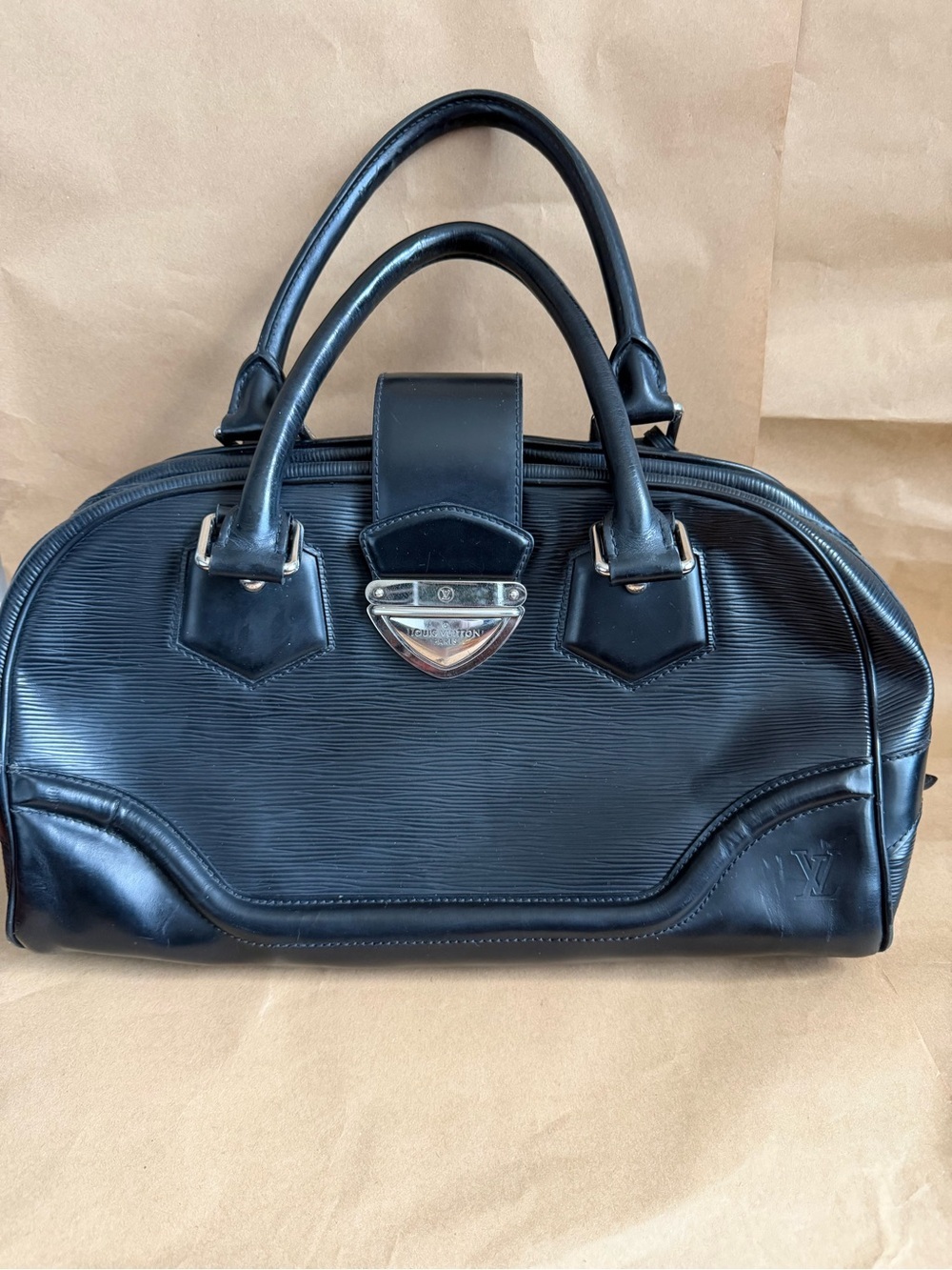 Louis Vuitton Montaigne GM Vintage Bag in Epi Leather